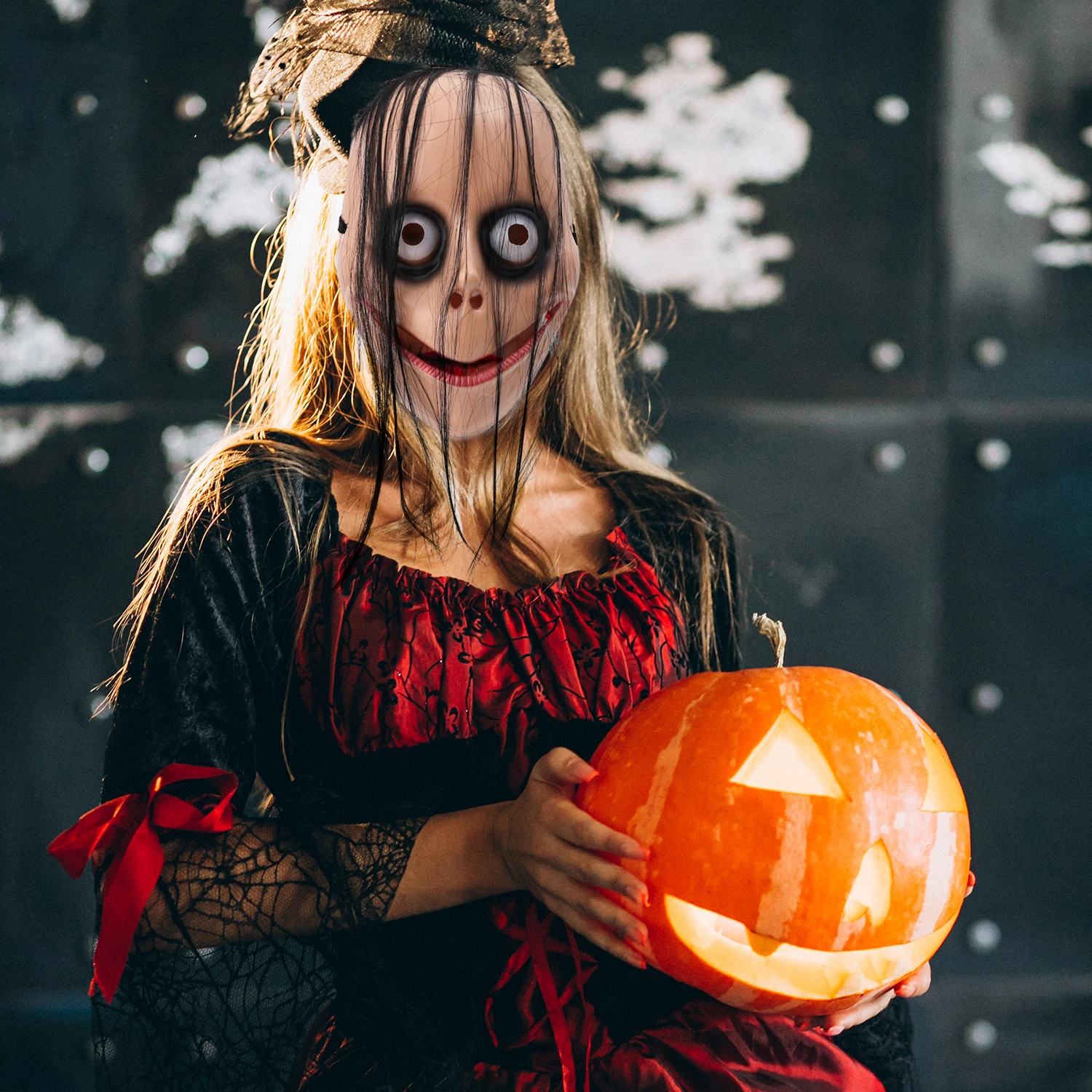 Gruselige Halloween-Maske mit  – Briar Cosplay Prop Bewertung und Preis